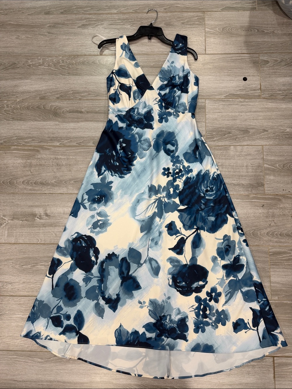 Donna Karan Blue Floral V-Neck A-Line Dress size 4